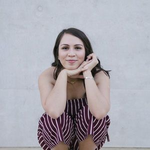 Meet your Posher, Alyssa